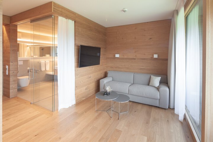 Room 34 of 74