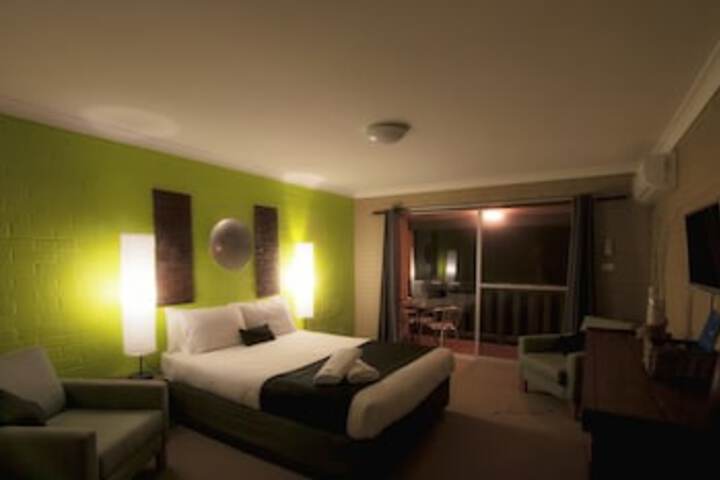 Room 10 of 117