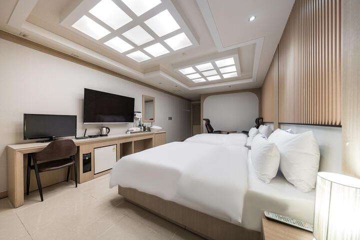 Room 21 of 70