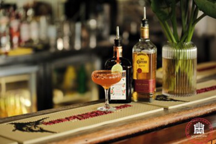 Lounge 58 of 78