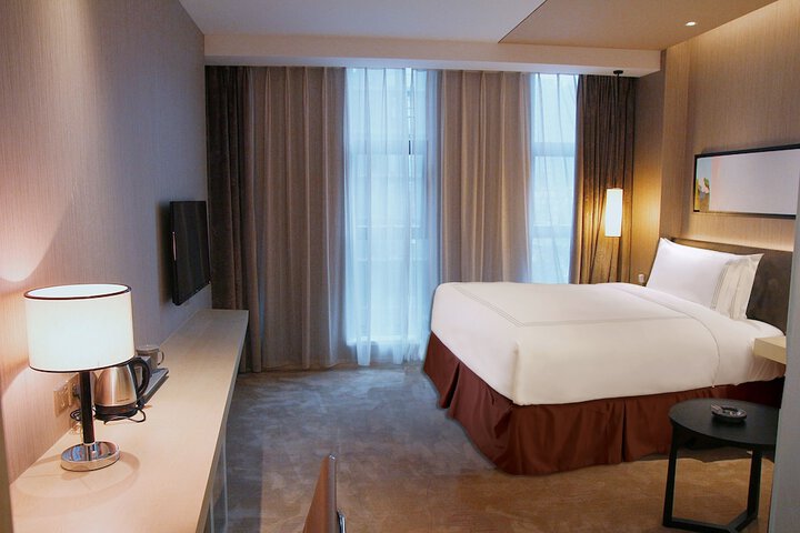 Room 6 of 57