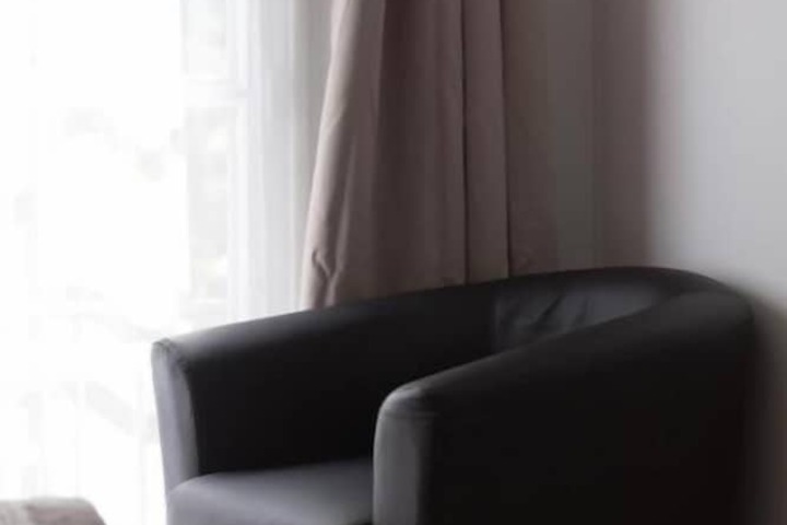 Room 12 of 32