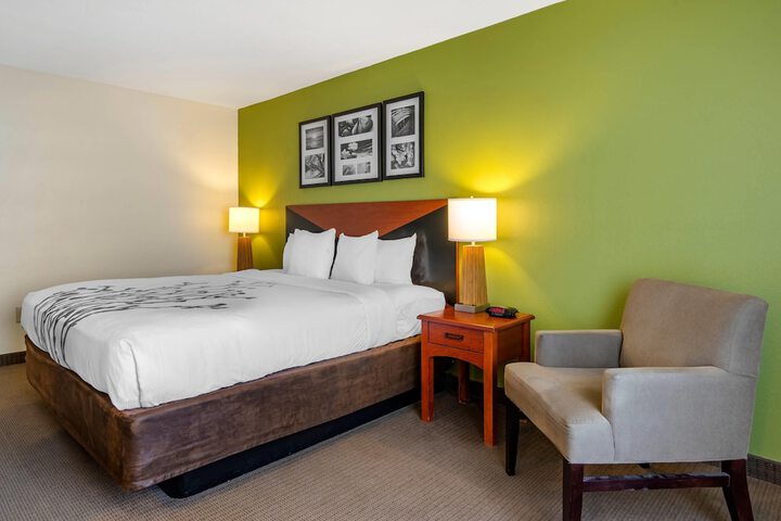 Room 5 of 38