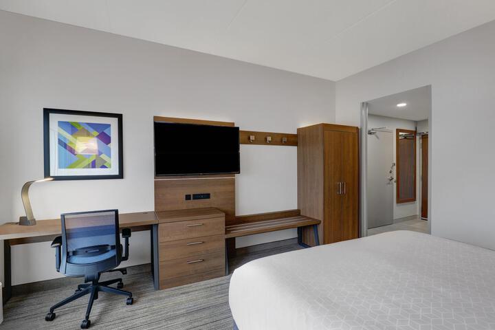 Standard Room, King or Two Doubles (1 of 3)