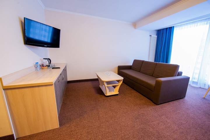 Room 26 of 60