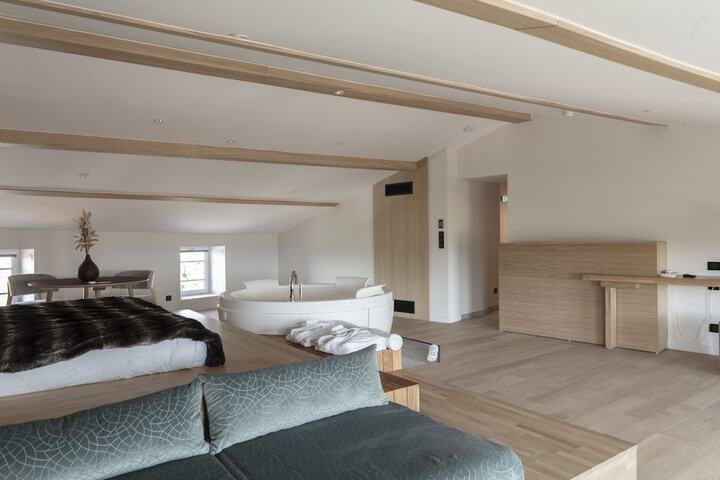 Room 13 of 75
