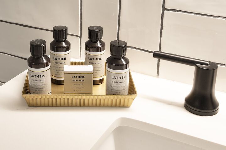 Bathroom amenities