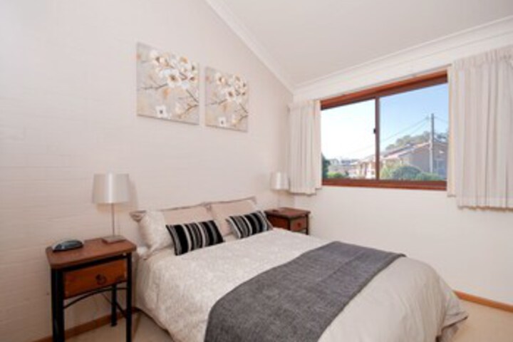 Room 9 of 14