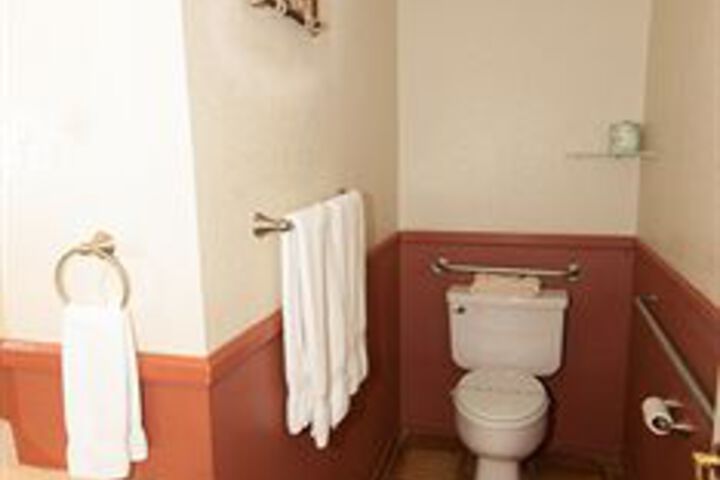 Room 4 of 37