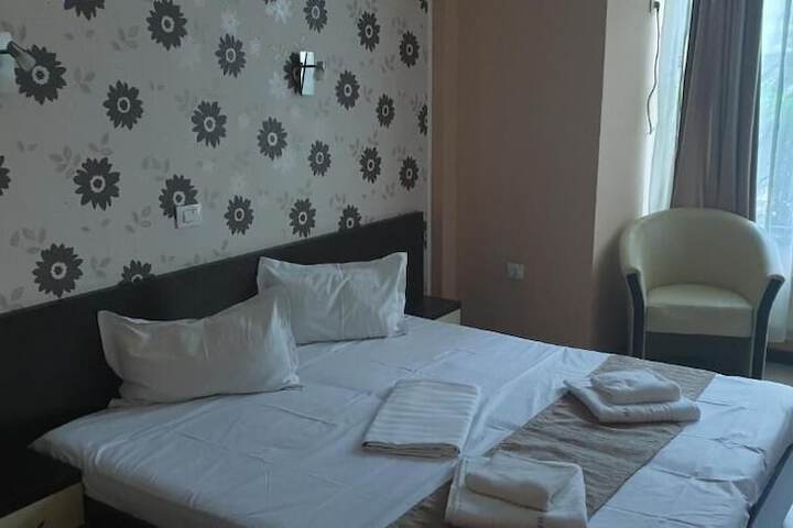 Room 5 of 49