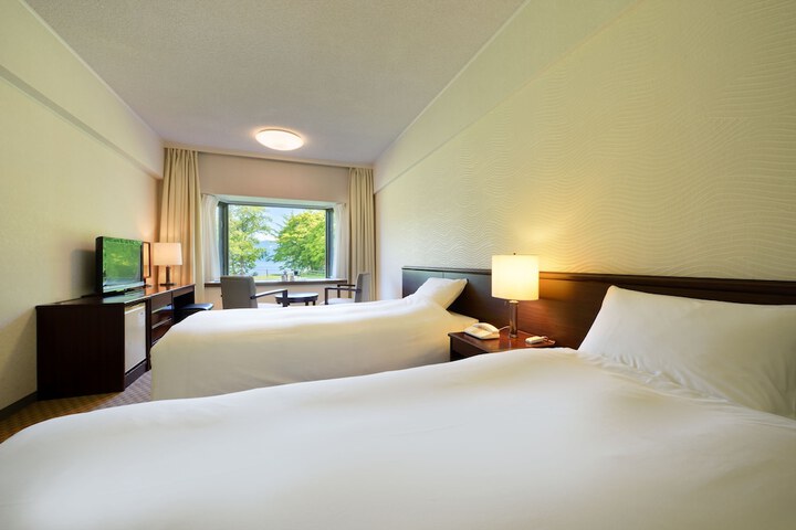 Room 10 of 72