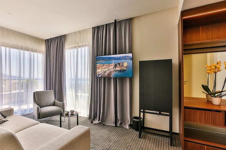 Room 12 of 55