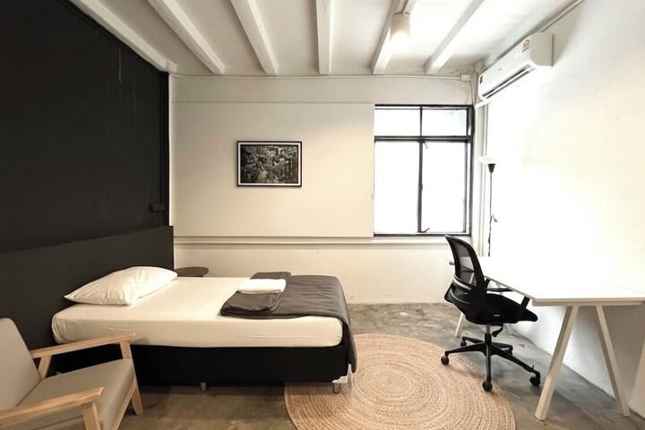 Room 27 of 41