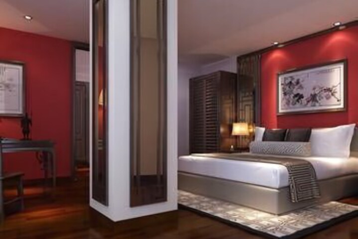 Room 5 of 8