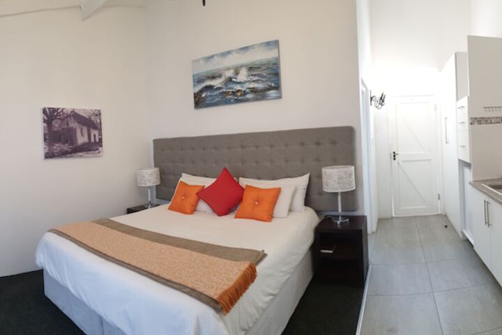 Room 2 of 16