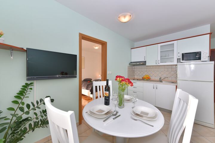 Dining Photos