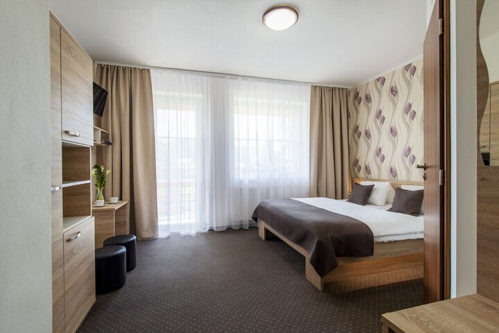 Room 22 of 49