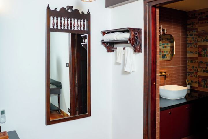 Room 8 of 46
