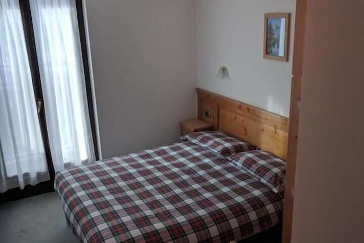 Room 10 of 60