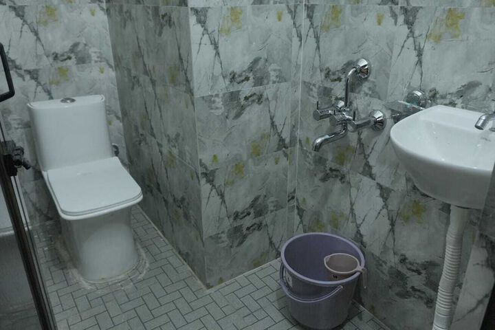 Room 9 of 21