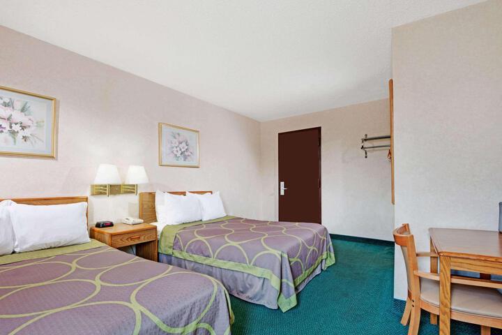 Double Bed (1 of 10)