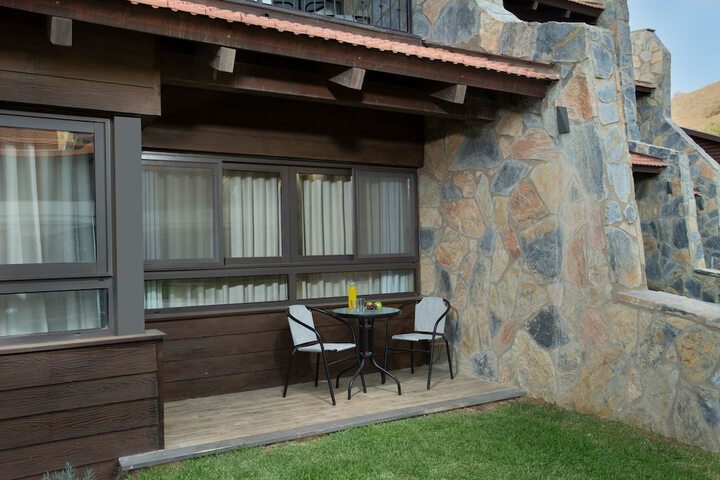 Terrace/Patio 18 of 65