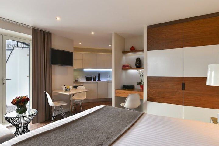 Room 5 of 36