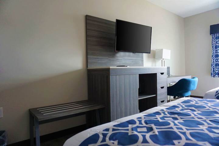 2 Double Beds (16 of 18)