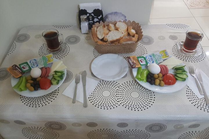 Dining 16 of 25