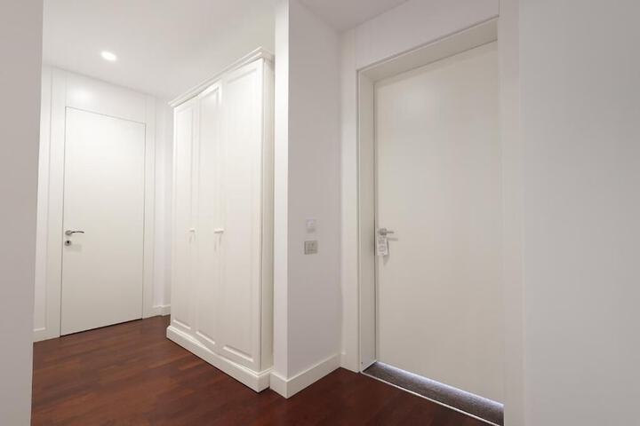 Room 35 of 107