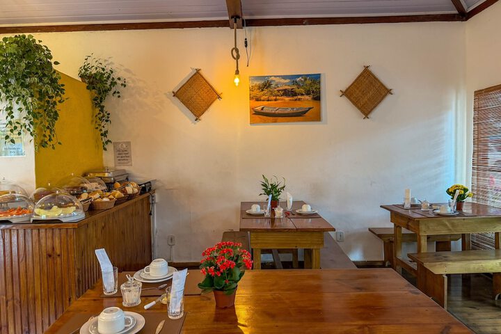 Dining 18 of 20