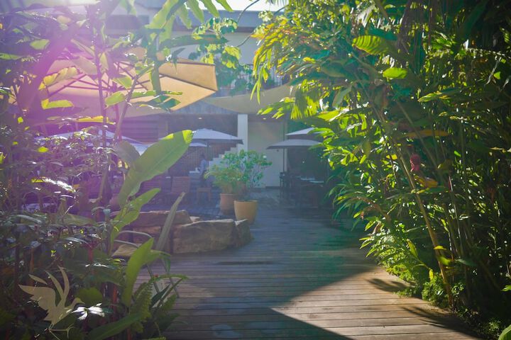 Sundeck 66 of 70