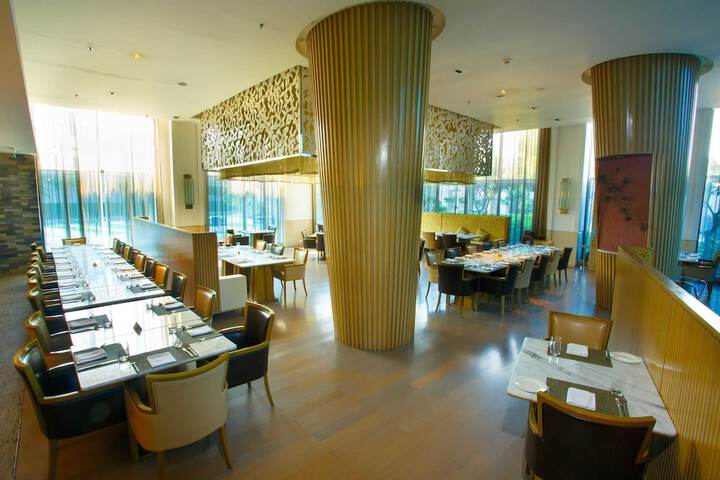 Dining 75 of 117