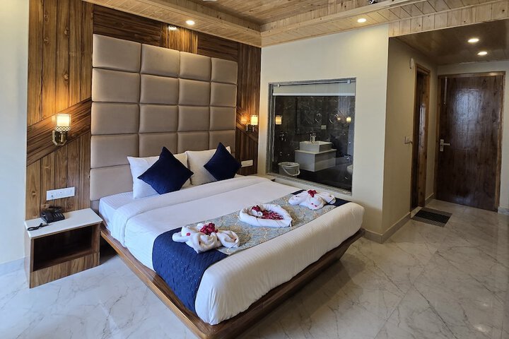 Room 2 of 12