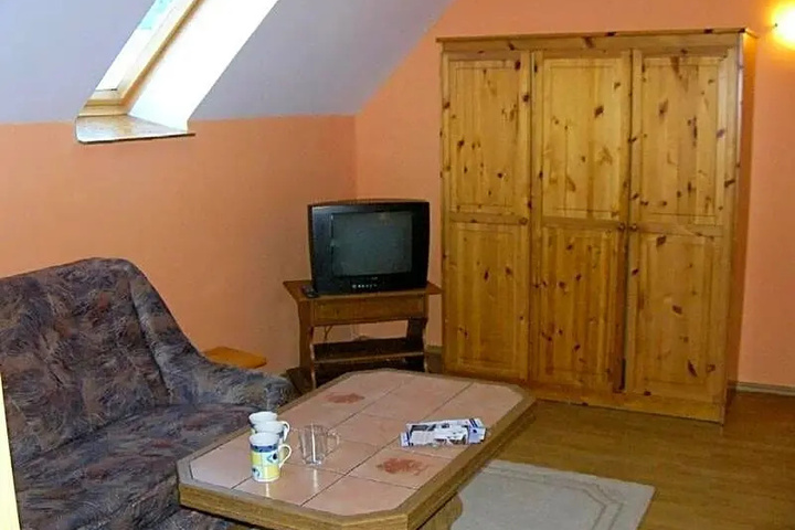 Room 4 of 21