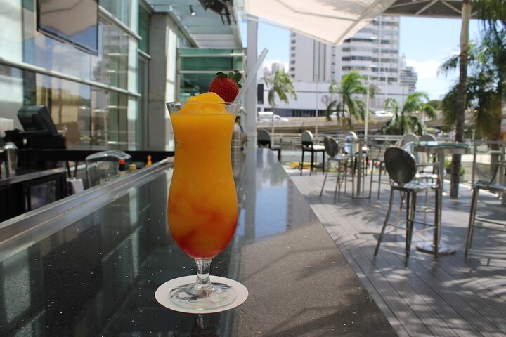 Lounge 93 of 111