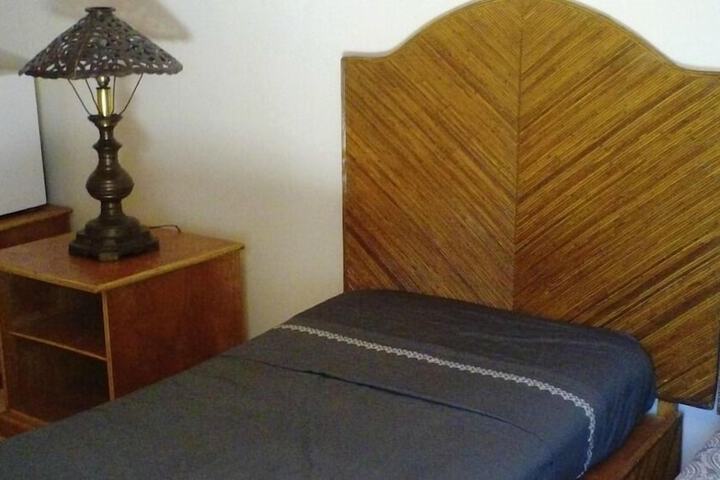 Room 6 of 37