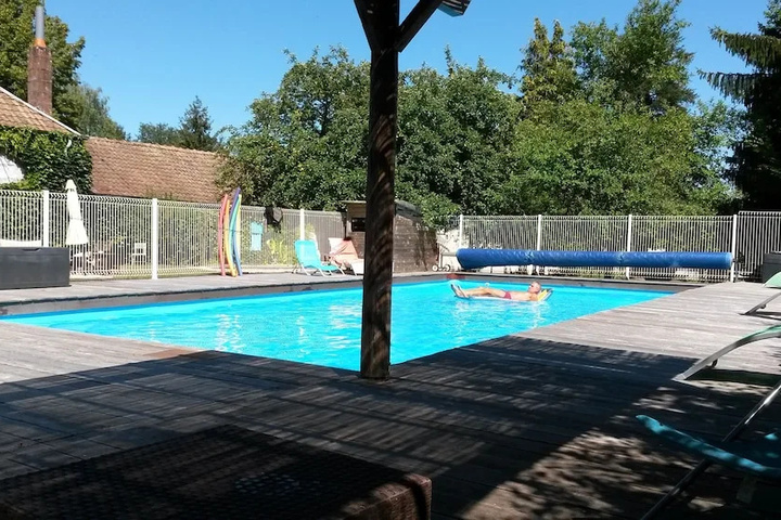 Pool Hotel