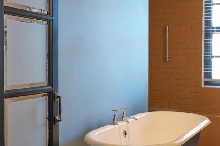 Room 27 of 59
