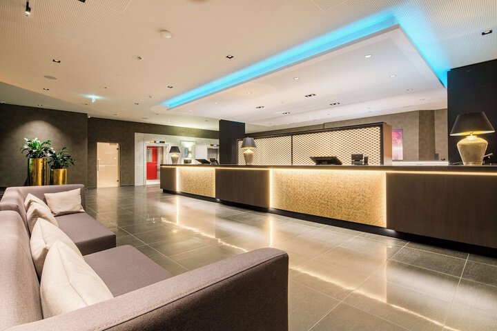 Guest Lobby