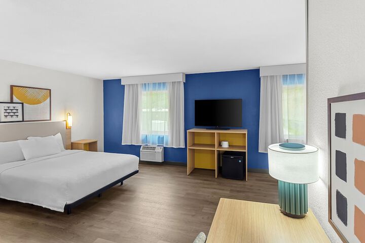 Room 17 of 30