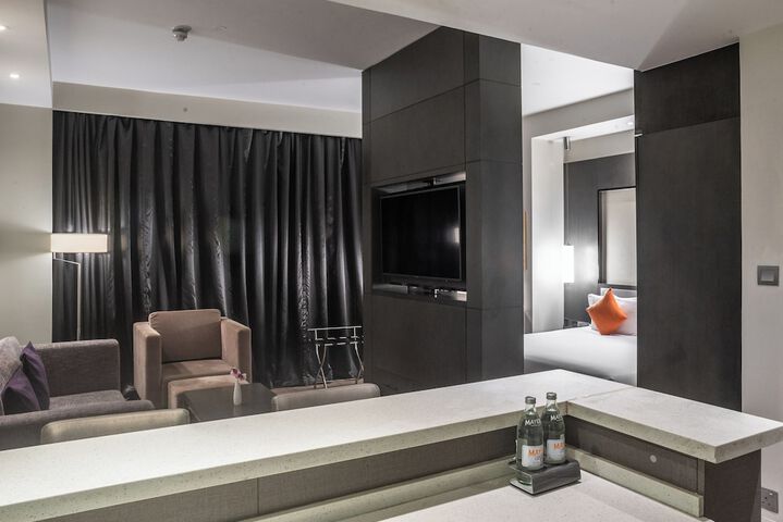 Room 10 of 86