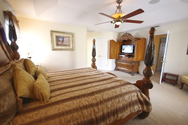 Room 10 of 44