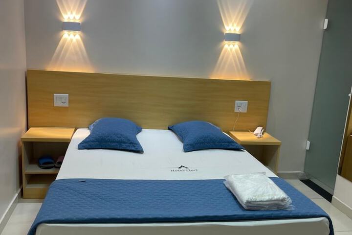 Room 8 of 39