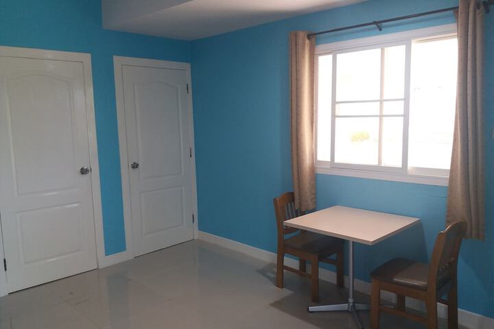 Room 5 of 28
