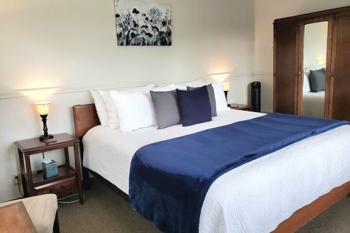 Room 22 of 53
