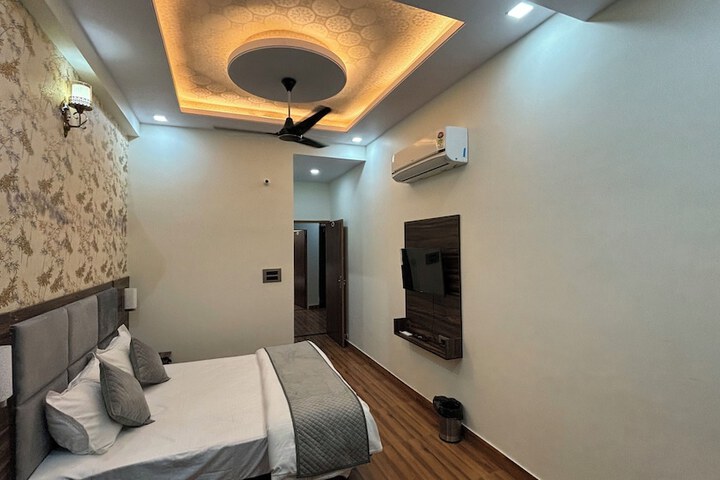 Room 5 of 21