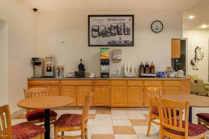 Breakfast/Coffee Service 48 of 52