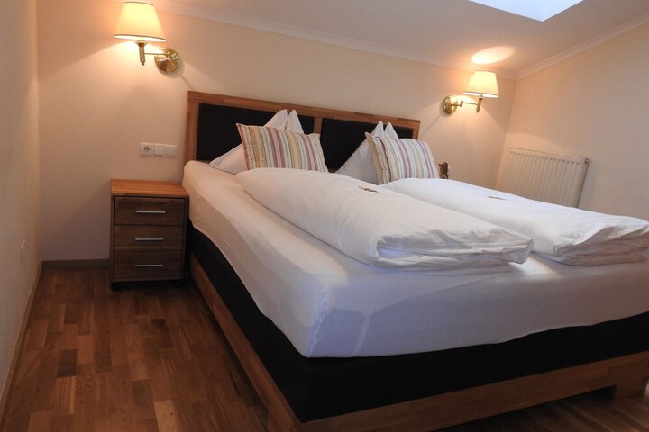 Room 10 of 70
