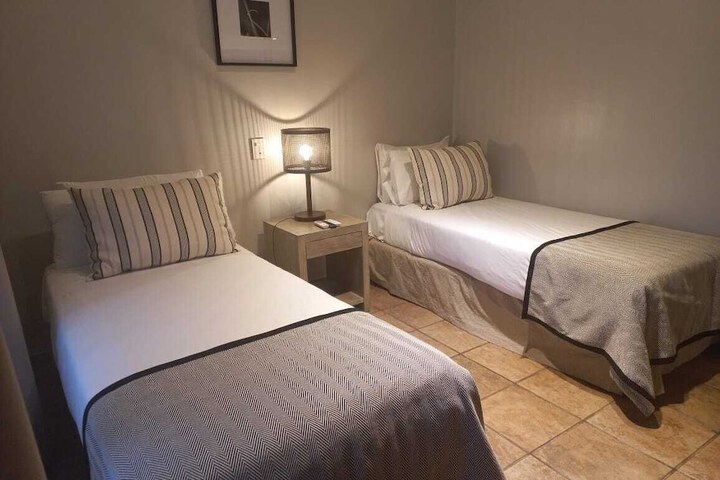Room 4 of 39